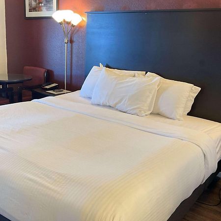 Motel Baymont By Wyndham Petoskey Extérieur photo