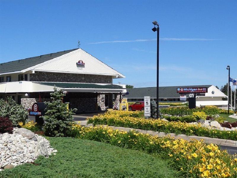 Motel Baymont By Wyndham Petoskey Extérieur photo
