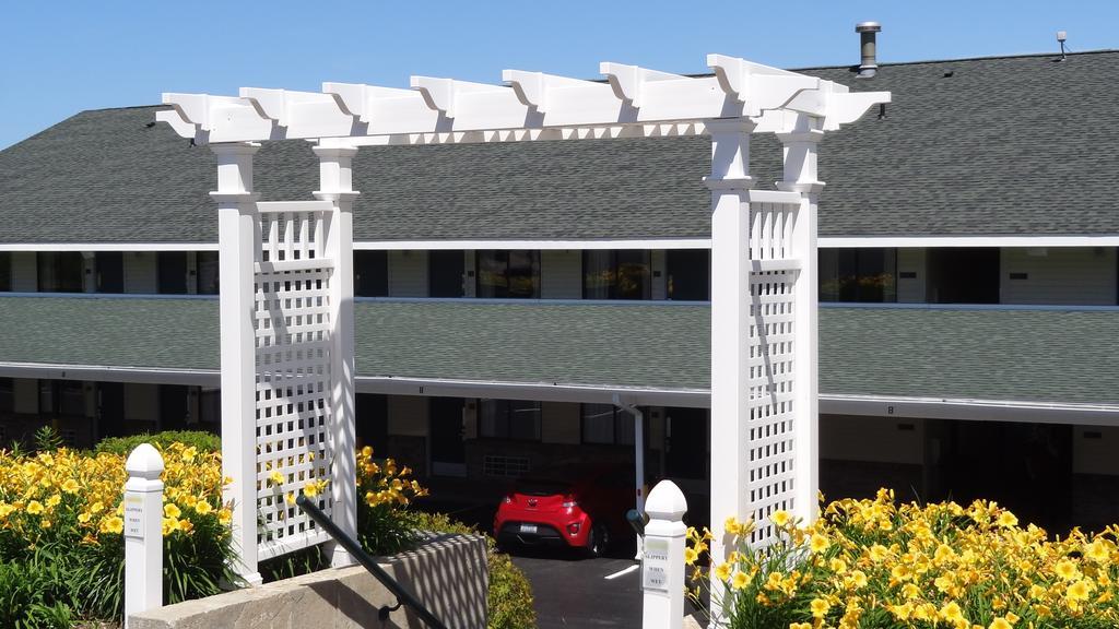 Motel Baymont By Wyndham Petoskey Extérieur photo