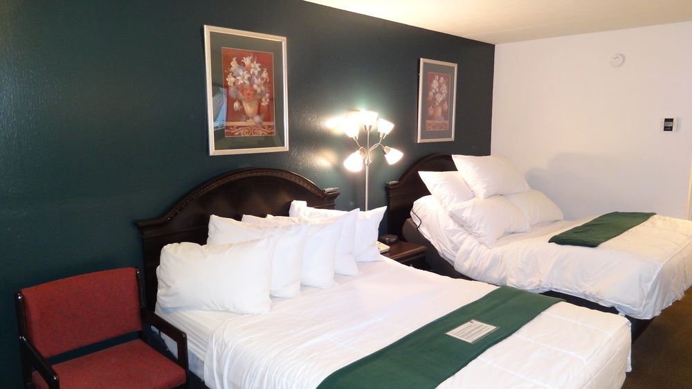Motel Baymont By Wyndham Petoskey Extérieur photo